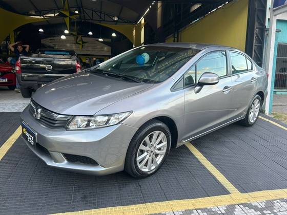 HONDA CIVIC 1.8 LXS 16V FLEX 4P AUTOMÁTICO